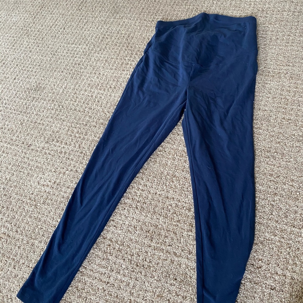 Old navy maternity leggings medium